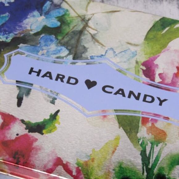 Collectible Makeup Tin Bundle (Mean Girls + Hard Candy) - Picture 4 of 5